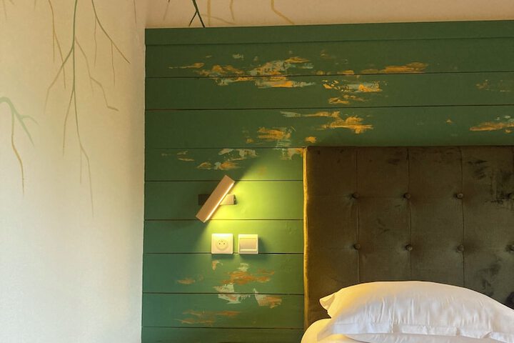 Room 4 of 57