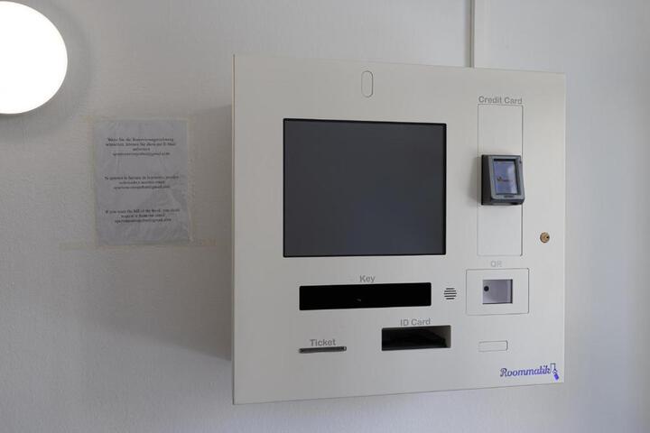 Photo 8