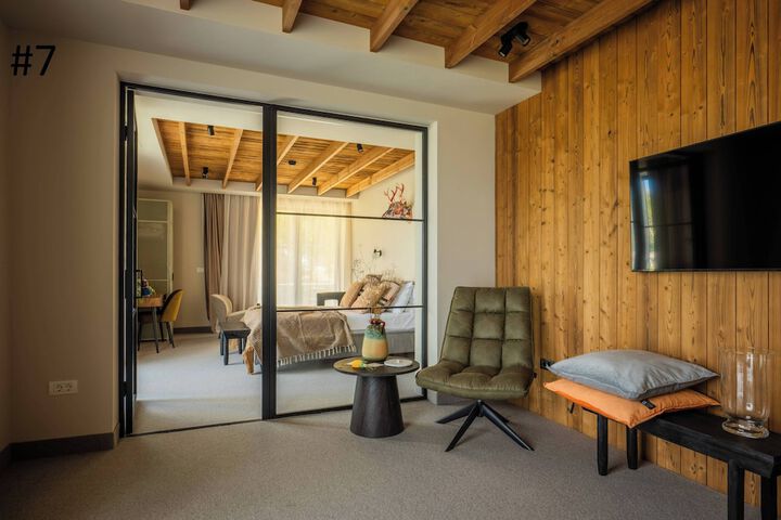 Room 42 of 50