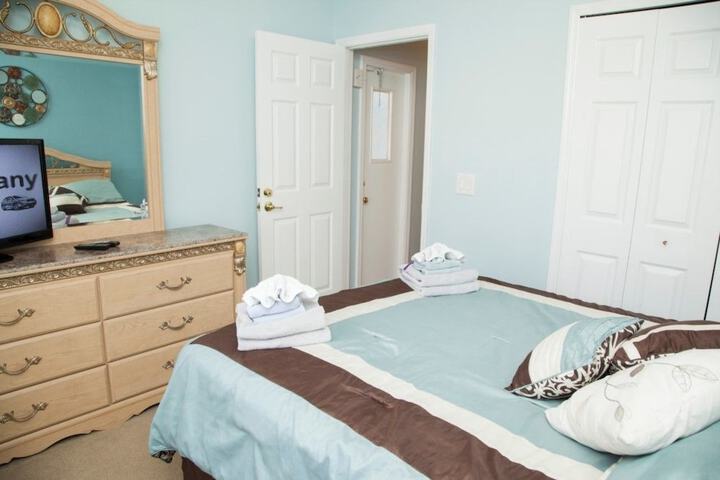 Room 11 of 36