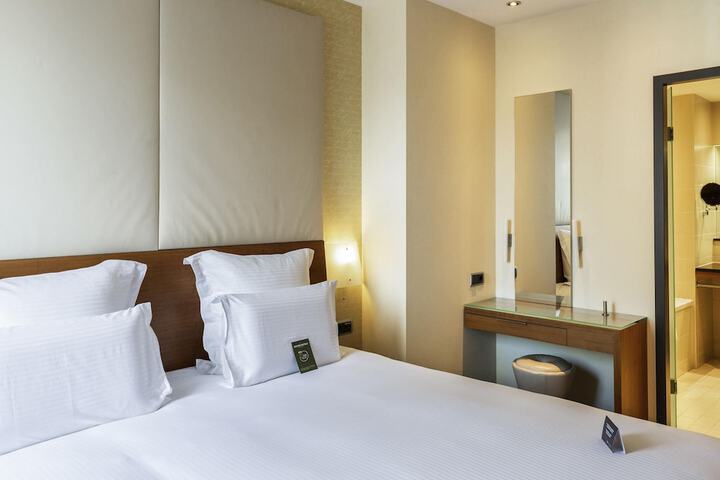 Room 21 of 226