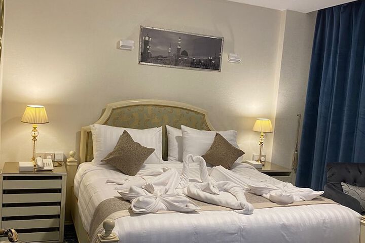 Room 6 of 15
