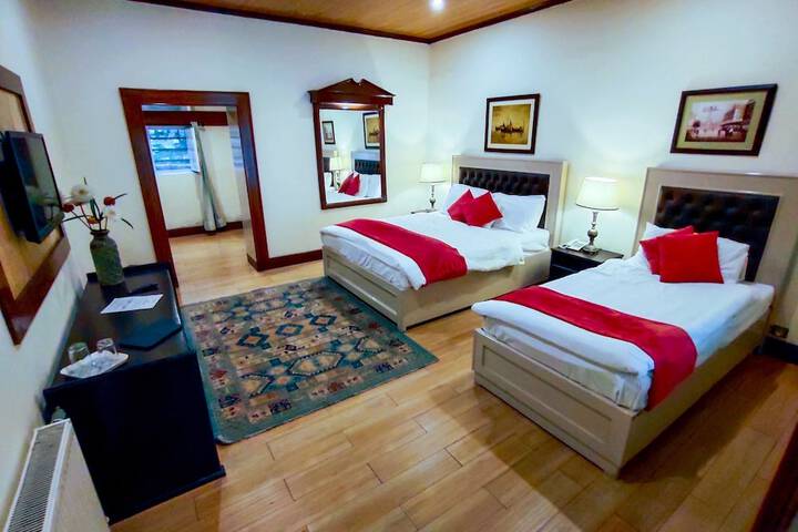 Room 10 of 16