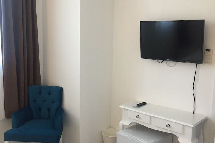 Room 6 of 117
