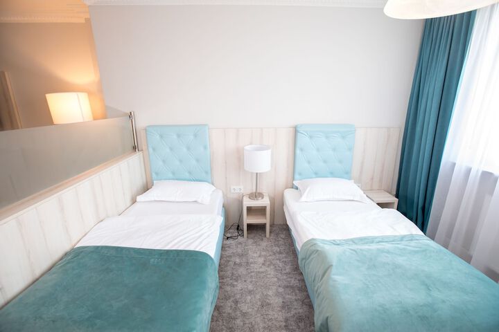 Room 8 of 36