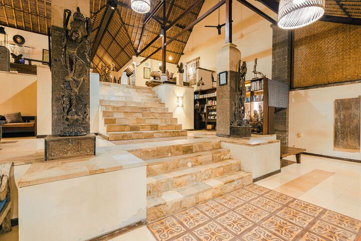 Lobby Entry