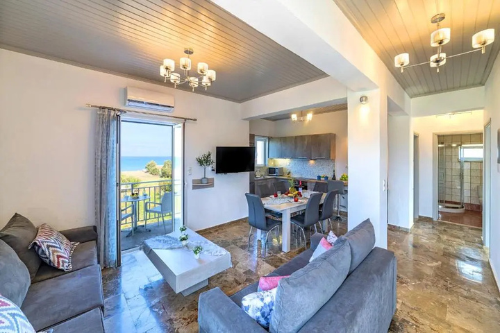 Beachfront First Floor Suite
