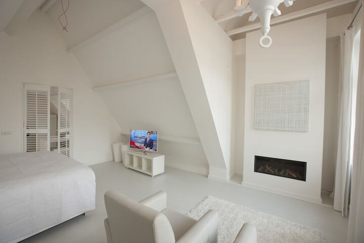 Room 5 of 29