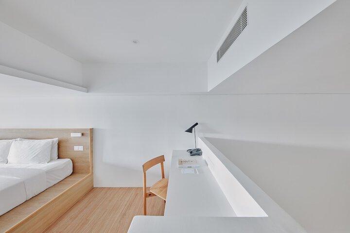 Room 21 of 57