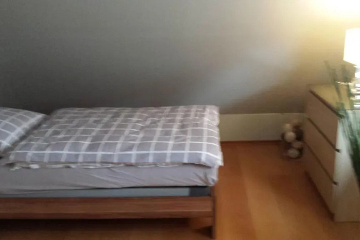 Room 3 of 9