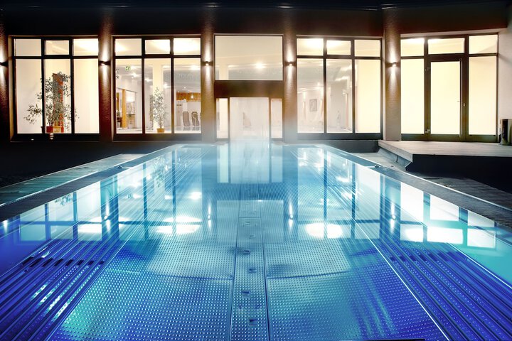 Pool 20 of 59