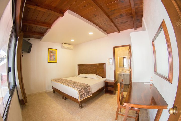 Room 9 of 45