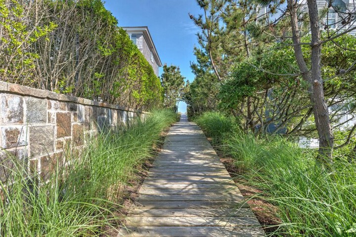 Property Grounds 18 of 31