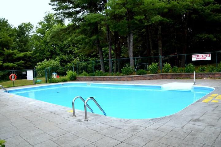 Pool 12 of 23