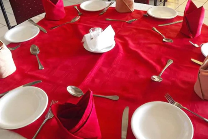 Dining 5 of 9
