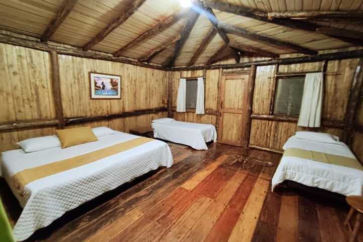 Room 27 of 78