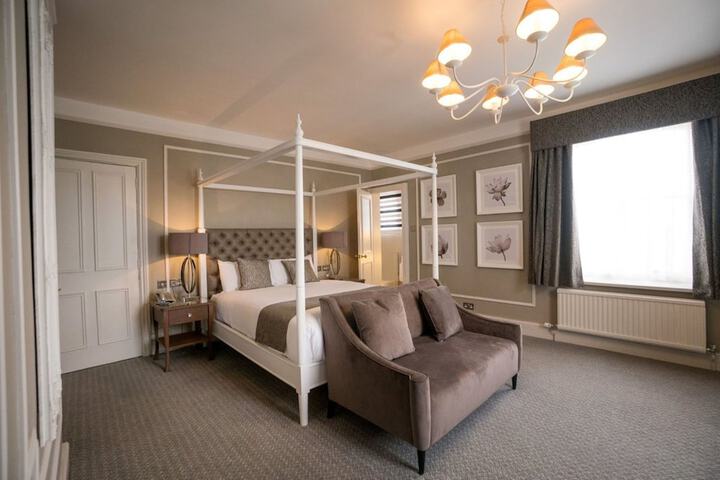 Room 15 of 32