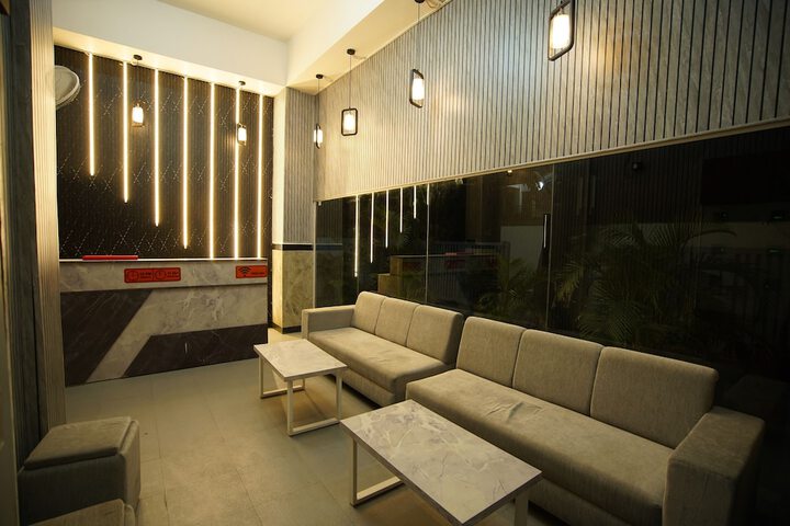 Hotel Interior 6 of 29