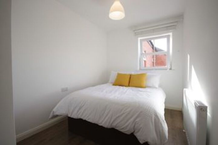 Room 5 of 13