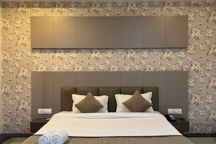 Room 19 of 35