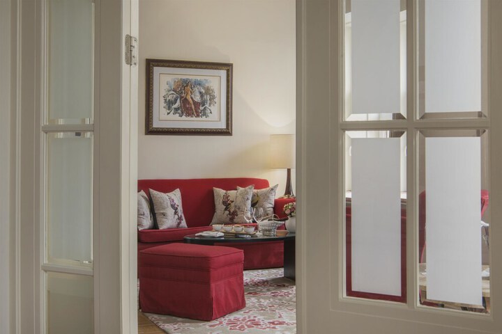 Room 15 of 61