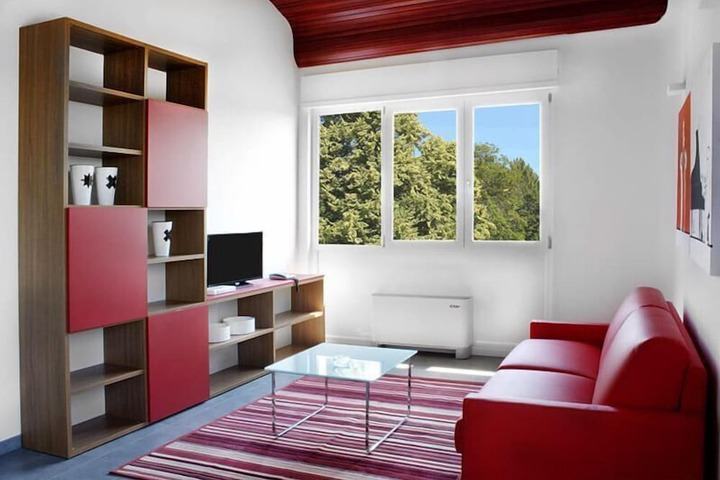 Room 19 of 29