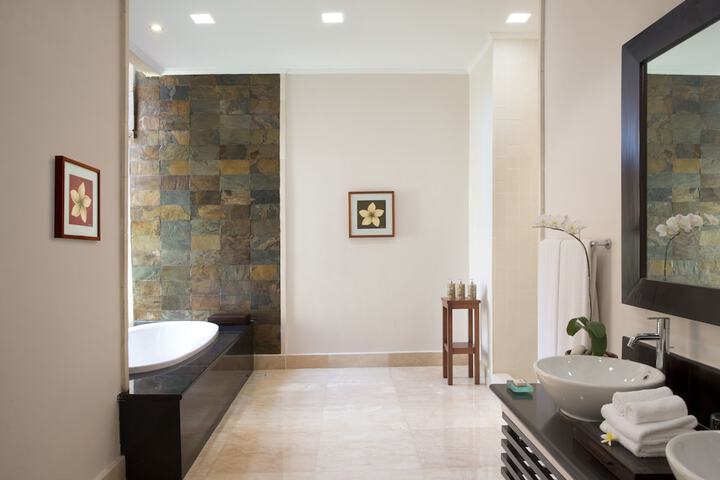 Room 15 of 31