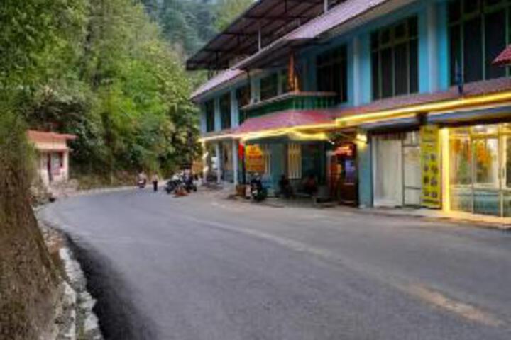 Chauhan Annexe