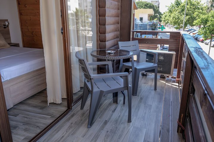 Terrace/Patio 40 of 85