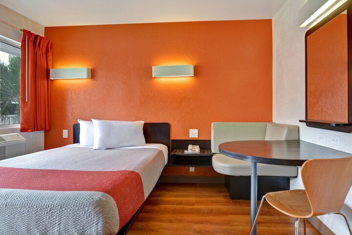Double Room Disability Accessible (3 of 8)