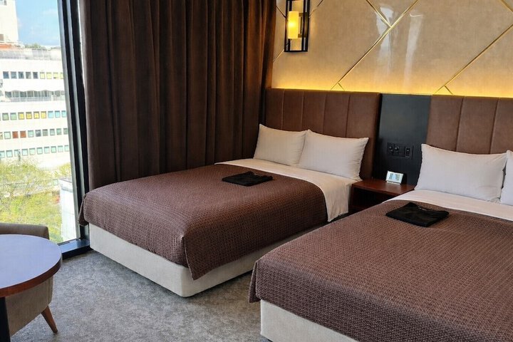 Room 17 of 60