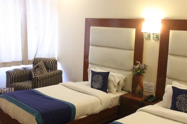 Room 13 of 29