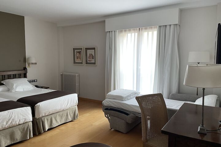 Room 11 of 46