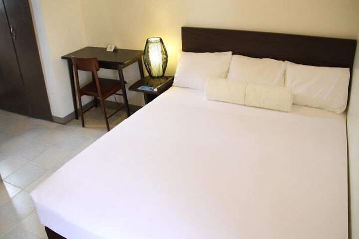 Room 7 of 17