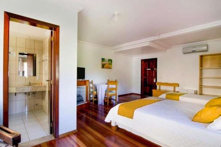Room 2 of 5