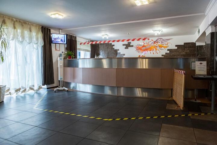 Entrance & Lobby
