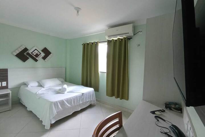 Room 6 of 13