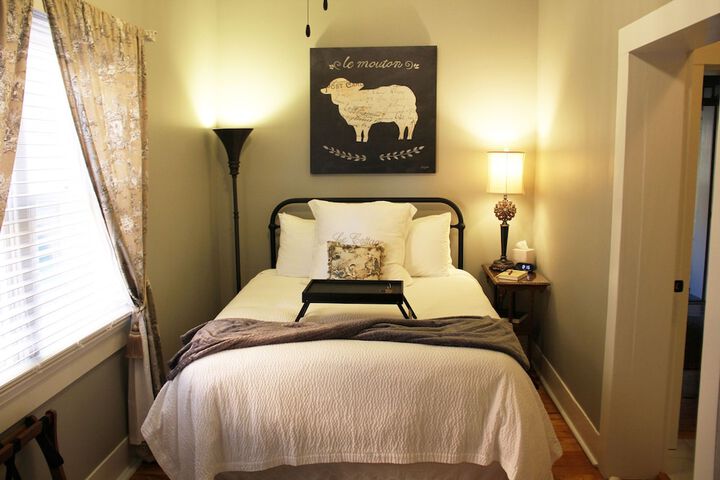 Room 17 of 52