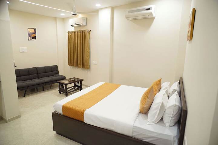 Room 20 of 32