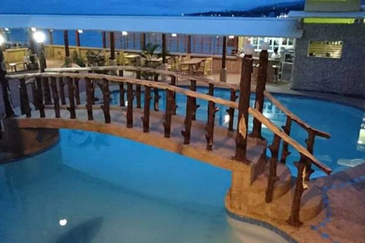 Pool 65 of 118