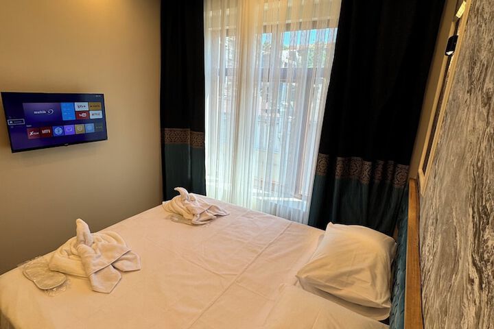 Room 35 of 72