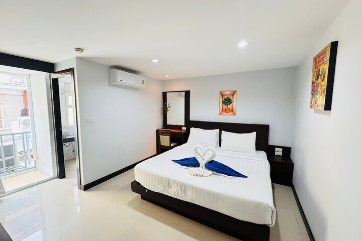 Room 10 of 91