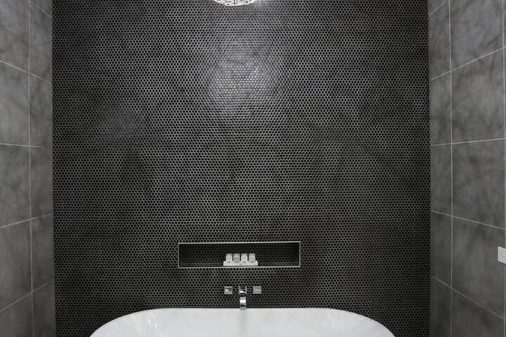 Room 69 of 71