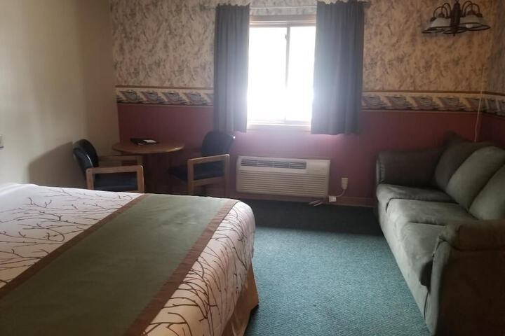 Room 12 of 35