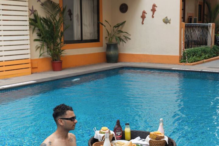 Pool 77 of 114