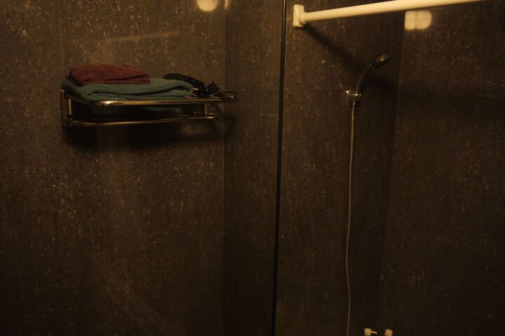 Room 23 of 40