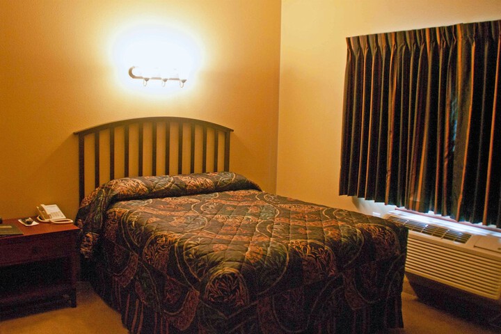 Standard 2 Queen Beds Accessible (5 of 7)