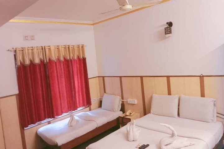 Room 3 of 7