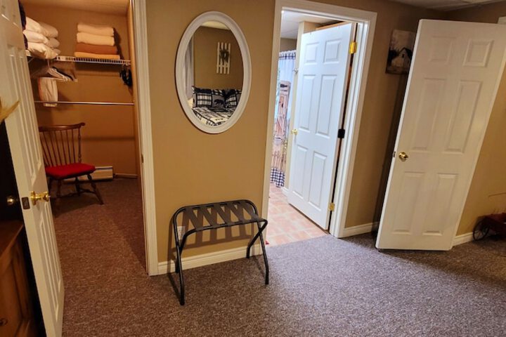Room 27 of 38