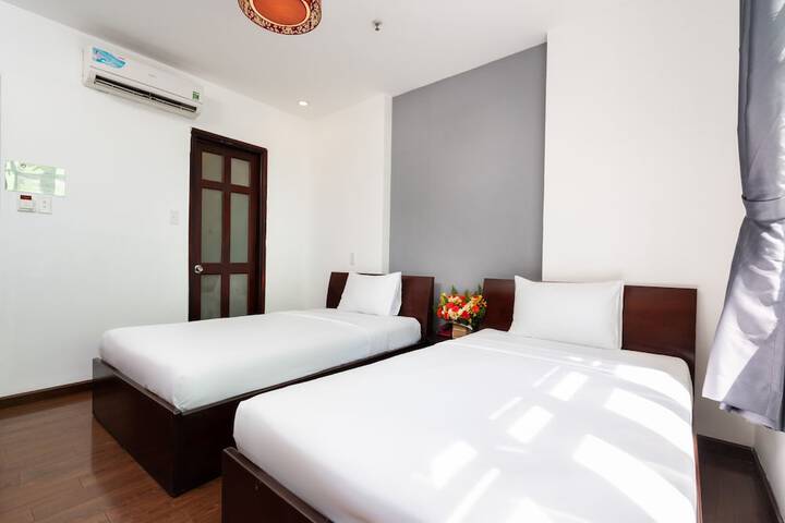 Room 9 of 49